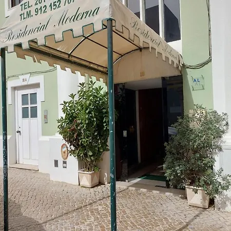 Residencial Moderna Hostel