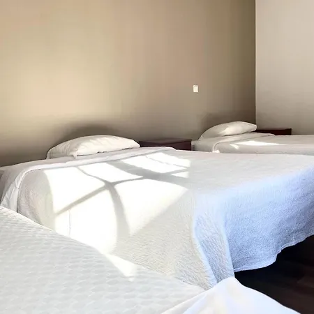 Residencial Moderna Hostel Torres Vedras