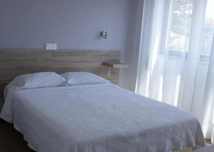 Hostel Residencial Moderna Torres Vedras